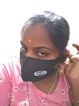 Snapshot of Tamil_Hot_Sindhu chatting on November 14, 2025, 5:16 pm Tamil Hot Sindhu online show from November 14, 2025, 5:16 pm