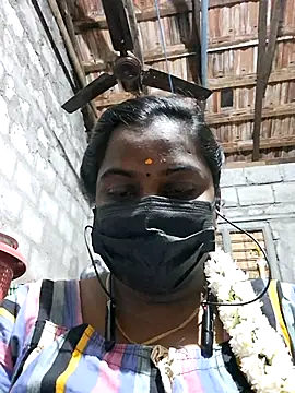 Snapshot of Tamil_Hot_Sindhu chatting on January 9, 2026, 4:03 pm Tamil Hot Sindhu online show from January 9, 2026, 4:03 pm