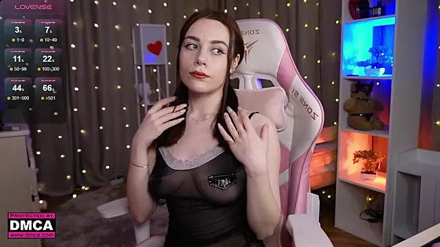 leziowl online show from November 8, 2025, 6:50 am