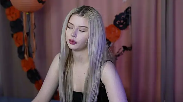 AshleyNikoo online show from November 2, 2025, 9:25 am