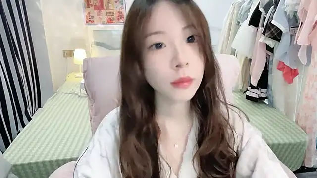 Snapshot of Gardenia-222 chatting on February 6, 2026, 2:13 pm Gardenia-222 online show from February 6, 2026, 2:13 pm