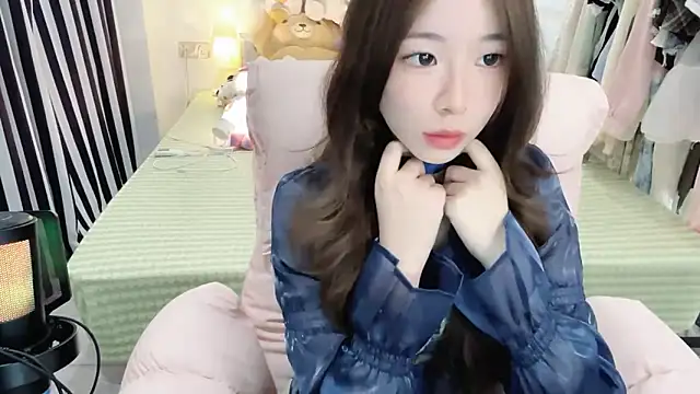 Snapshot of Gardenia-222 chatting on December 18, 2025, 1:37 pm Gardenia-222 online show from December 18, 2025, 1:37 pm