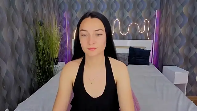 Emilly  Grey online show from July 17, 2026, 5:32 pm
