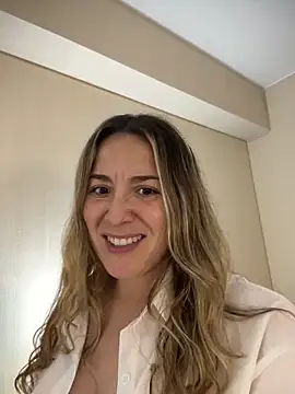 Mariana gom online show from February 22, 2026, 1:19 am