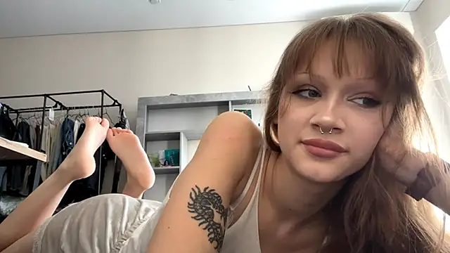 Snapshot of ElissaMikrot chatting on September 27, 2025, 12:33 pm ElissaMikrot online show from September 27, 2025, 12:33 pm