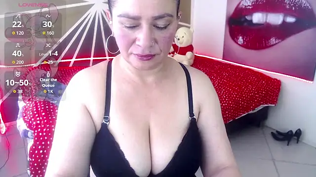 SapphireMist online show from January 6, 2026, 2:32 pm