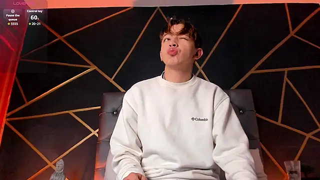 Lian Miller1  online show from February 25, 2026, 12:27 pm