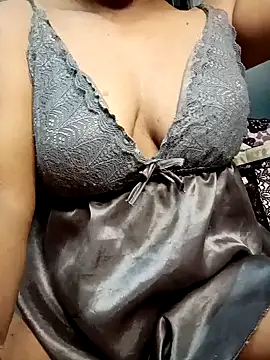 LenaCii online show from February 16, 2026, 5:28 am