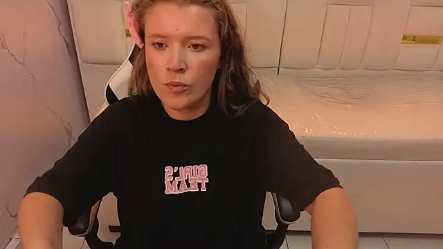 carla tp online show from November 25, 2025, 12:55 am