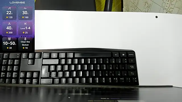 Issa Milf   online show from October 21, 2025, 12:59 pm