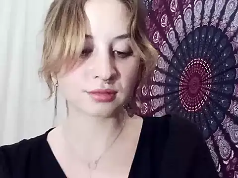 AdalynKiss online show from October 17, 2025, 6:53 pm