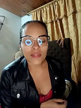 QueenBDSM online show from October 16, 2025, 2:20 am