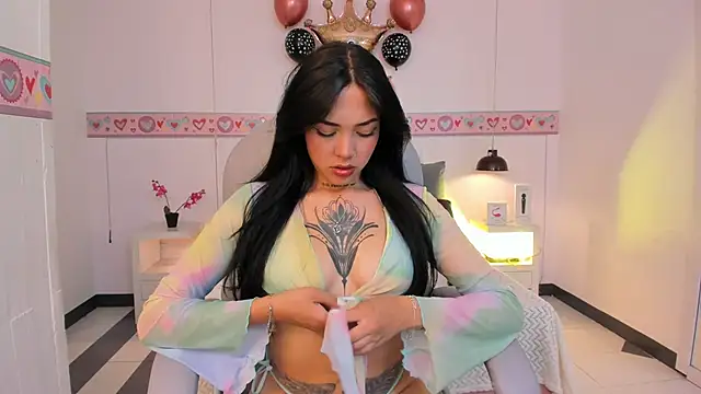 AndreaG  online show from October 11, 2025, 4:02 am