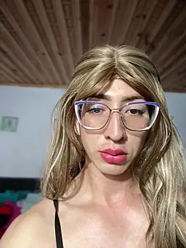 NICOLLE  12 online show from December 18, 2025, 7:29 pm