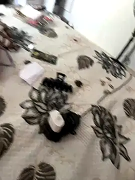 MCLZK online show from November 3, 2025, 5:38 pm