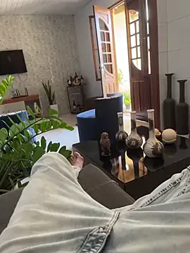 Snapshot of MCLZK chatting on November 14, 2025, 6:11 pm MCLZK online show from November 14, 2025, 6:11 pm