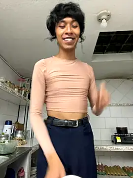 MadamLeRouge online show from October 21, 2025, 12:11 am