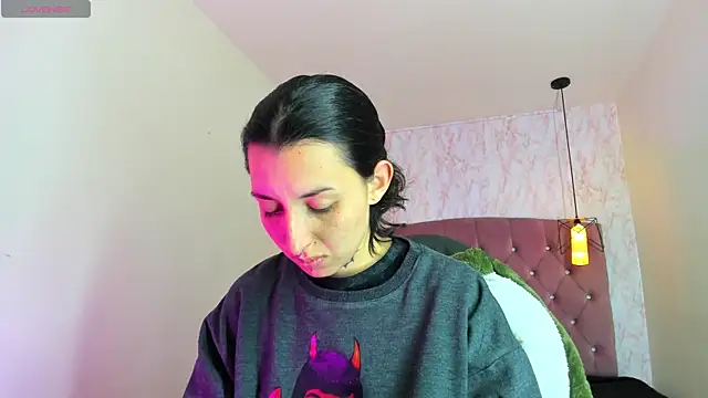 Iris  77 online show from November 4, 2025, 1:15 pm