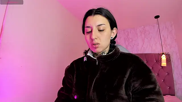 Iris  77 online show from January 10, 2026, 12:11 pm