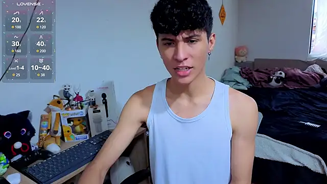 Snapshot of TwoBoys4Cum chatting on November 21, 2025, 9:36 pm TwoBoys4Cum online show from November 21, 2025, 9:36 pm