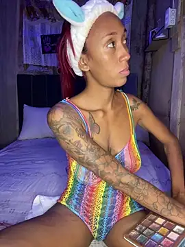 Zasha Romero online show from December 22, 2025, 4:01 am