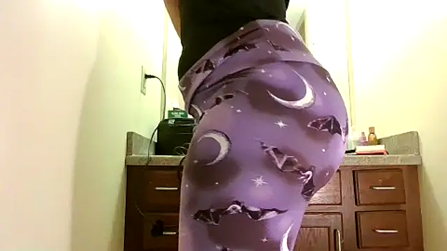 bellacagyal online show from October 29, 2025, 4:33 am