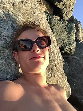 Snapshot of GoldenPussy1329 chatting on October 11, 2025, 4:30 pm GoldenPussy1329 online show from October 11, 2025, 4:30 pm