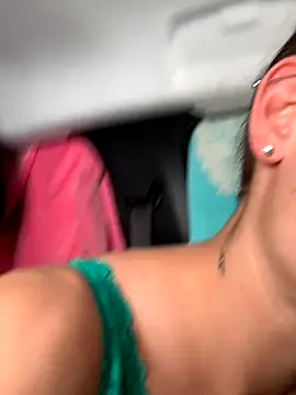 Snapshot of GoldenPussy1329 chatting on October 10, 2025, 2:18 pm GoldenPussy1329 online show from October 10, 2025, 2:18 pm