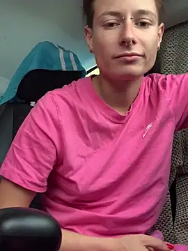 Snapshot of GoldenPussy1329 chatting on November 8, 2025, 4:21 pm GoldenPussy1329 online show from November 8, 2025, 4:21 pm