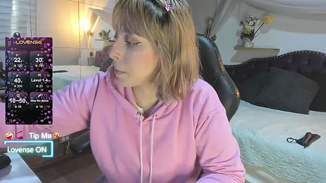 Snapshot of sophialyh_1 chatting on February 19, 2026, 12:46 pm sophialyh 1 online show from February 19, 2026, 12:46 pm