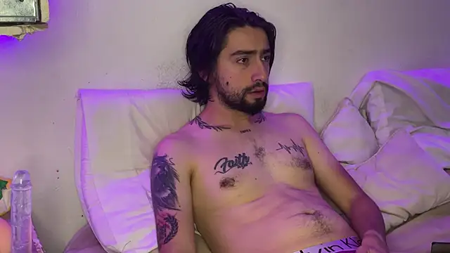 maximusdominus26 online show from October 30, 2025, 6:38 pm