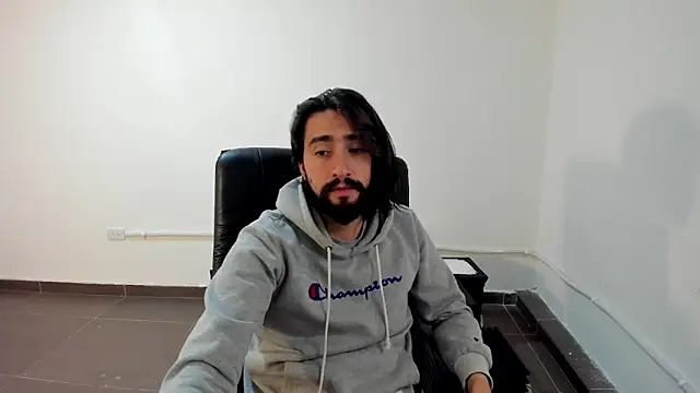 maximusdominus26 online show from February 27, 2026, 2:45 am