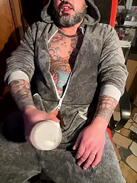 Snapshot of marcotatuatooo chatting on January 9, 2026, 2:46 pm marcotatuatooo online show from January 9, 2026, 2:46 pm