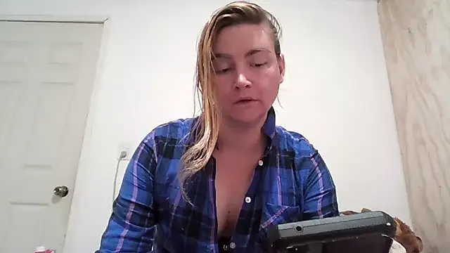 vagimosa online show from November 8, 2025, 4:27 am