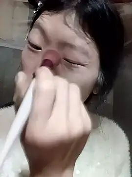 Snapshot of Khanhu_xx chatting on January 18, 2026, 12:30 pm Khanhu xx online show from January 18, 2026, 12:30 pm