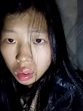 Snapshot of Khanhu_xx chatting on February 8, 2026, 7:50 am Khanhu xx online show from February 8, 2026, 7:50 am