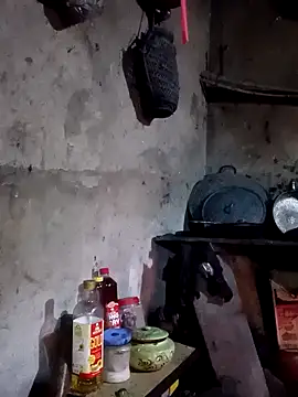 Snapshot of Khanhu_xx chatting on February 16, 2026, 10:40 pm Khanhu xx online show from February 16, 2026, 10:40 pm