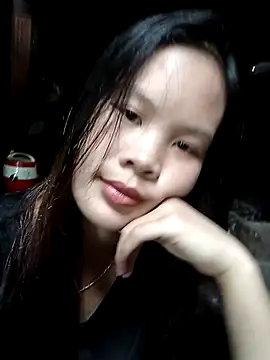Snapshot of Tuelam_xx chatting on October 9, 2025, 5:19 am Tuelam xx online show from October 9, 2025, 5:19 am