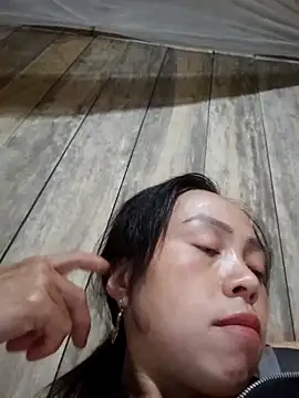 Tuyet xx online show from October 20, 2025, 3:30 am