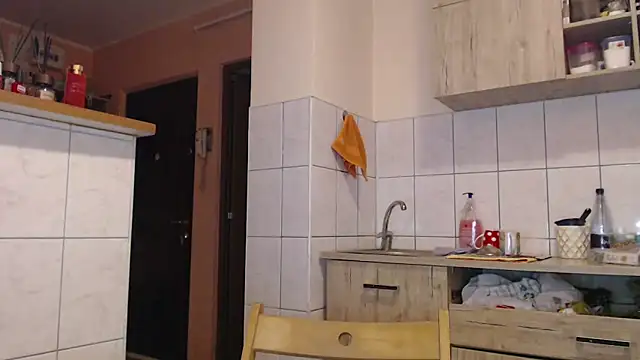 Snapshot of roxy863086 chatting on February 16, 2026, 6:50 pm roxy863086 online show from February 16, 2026, 6:50 pm