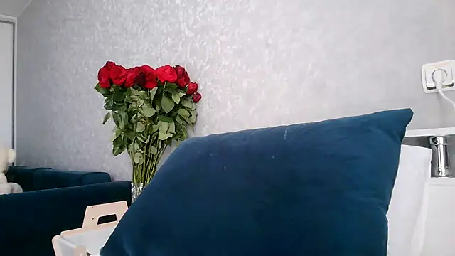 Nika Verona6 online show from October 7, 2025, 9:54 am