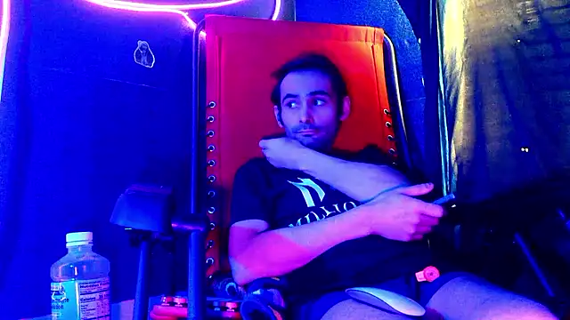 highinhtxx online show from January 14, 2026, 9:18 pm