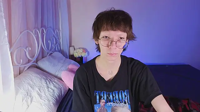 TommieHi online show from October 18, 2025, 12:18 pm