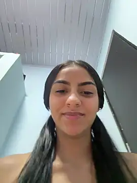 Snapshot of miluwatson chatting on February 19, 2026, 6:16 pm miluwatson online show from February 19, 2026, 6:16 pm