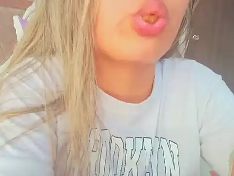 Snapshot of lila_cute1 chatting on October 4, 2025, 12:28 pm lila cute1 online show from October 4, 2025, 12:28 pm