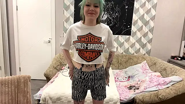 RebelKitsune online show from January 14, 2026, 7:28 pm