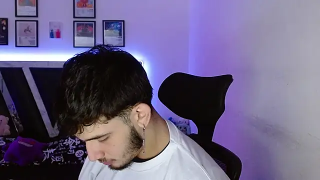 Sebasxxl12 online show from October 20, 2025, 3:01 pm