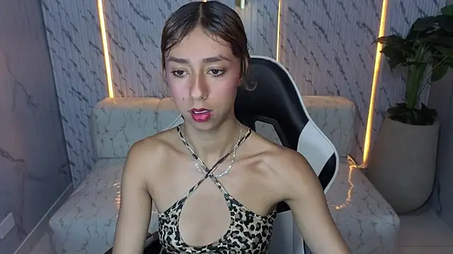 Snapshot of Terry_tx chatting on October 24, 2025, 1:21 pm Terry tx online show from October 24, 2025, 1:21 pm