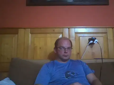 Snapshot of Rado2812 chatting on October 18, 2025, 4:09 pm Rado2812 online show from October 18, 2025, 4:09 pm