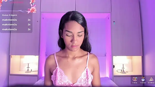 AnahiCollins online show from April 1, 2026, 1:41 pm